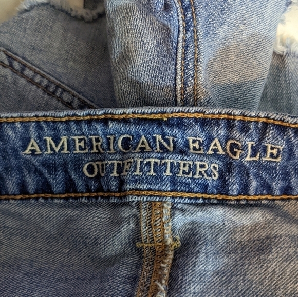 AEO Hi-Rise Festival Button Fly Destroyed Cut Off Jean Shorts Sz 4 - Picture 7 of 10